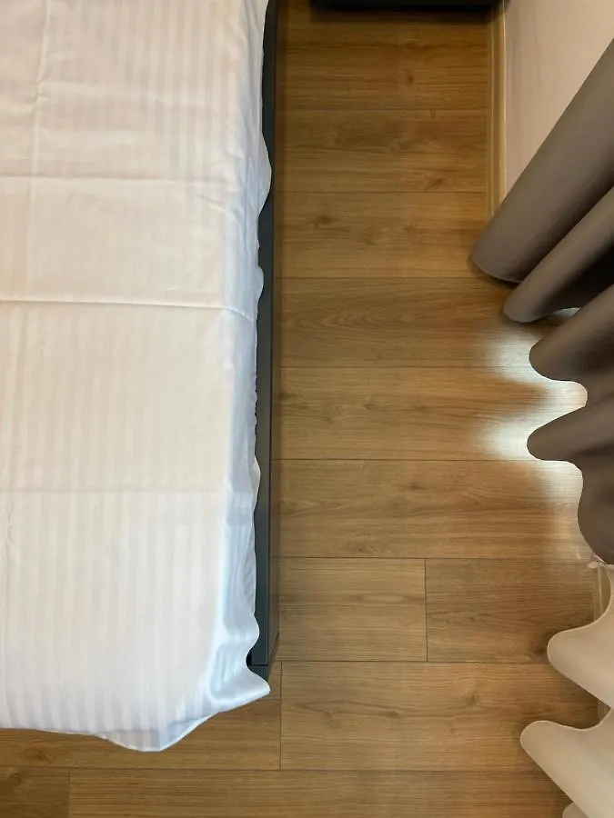 Ladi Rooms Tirana Szálloda
