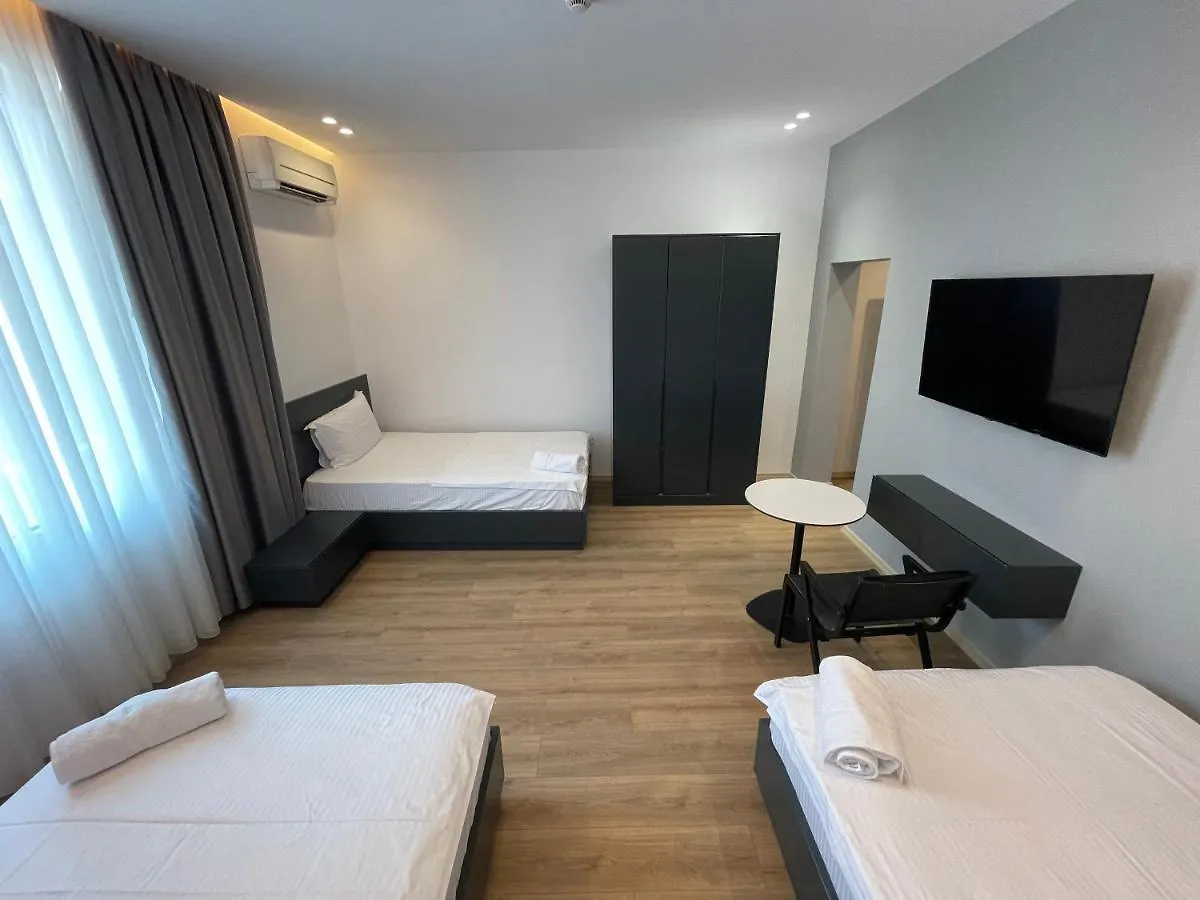 Ladi Rooms Tirana Szálloda