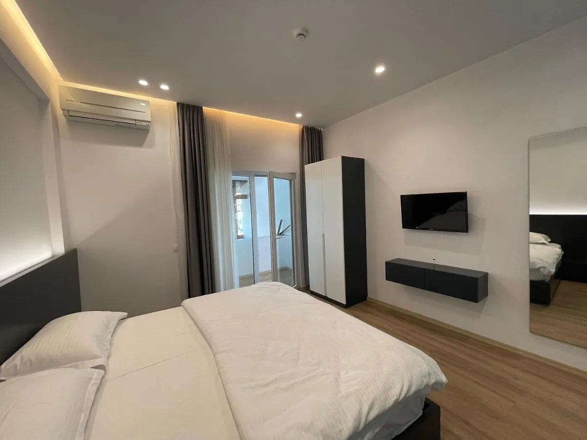 Ladi Rooms Tiran Otel