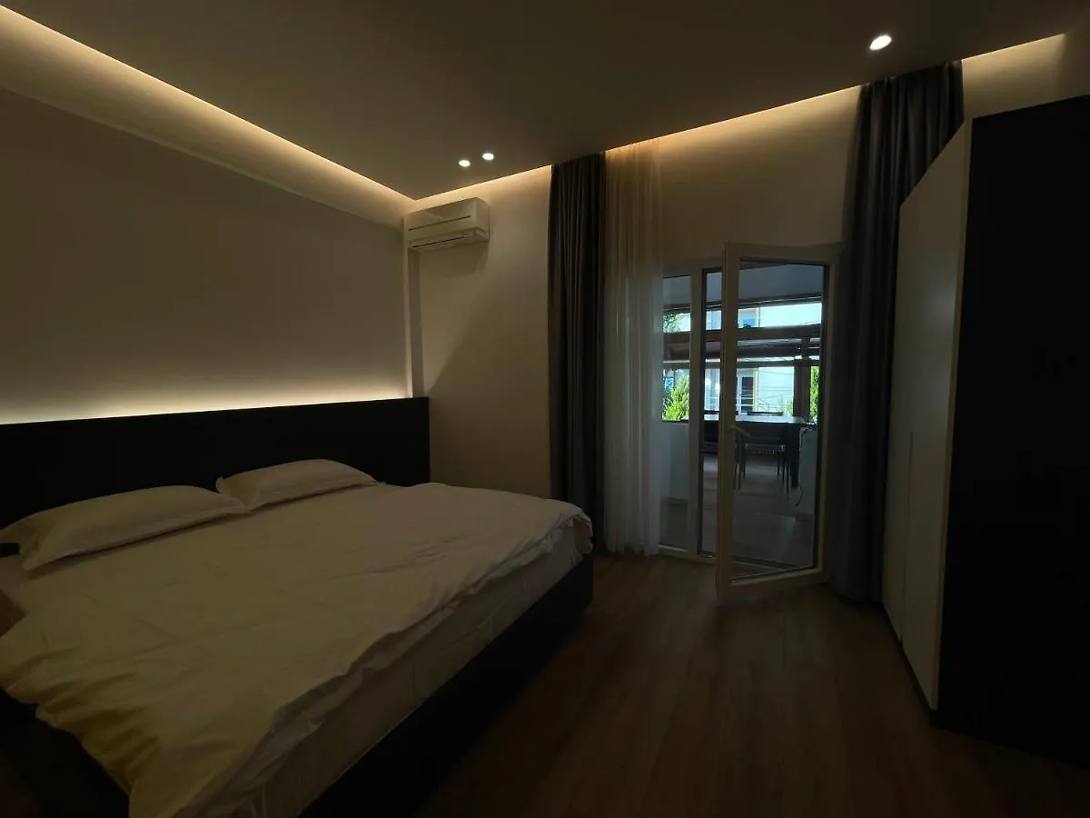 Otel Ladi Rooms Tiran